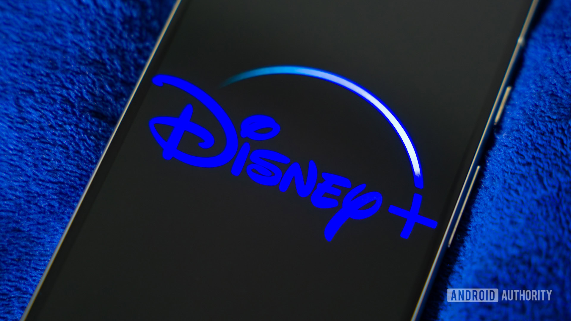 Logotipo da Disney Plus em fotografia de estoque de smartphone (3)