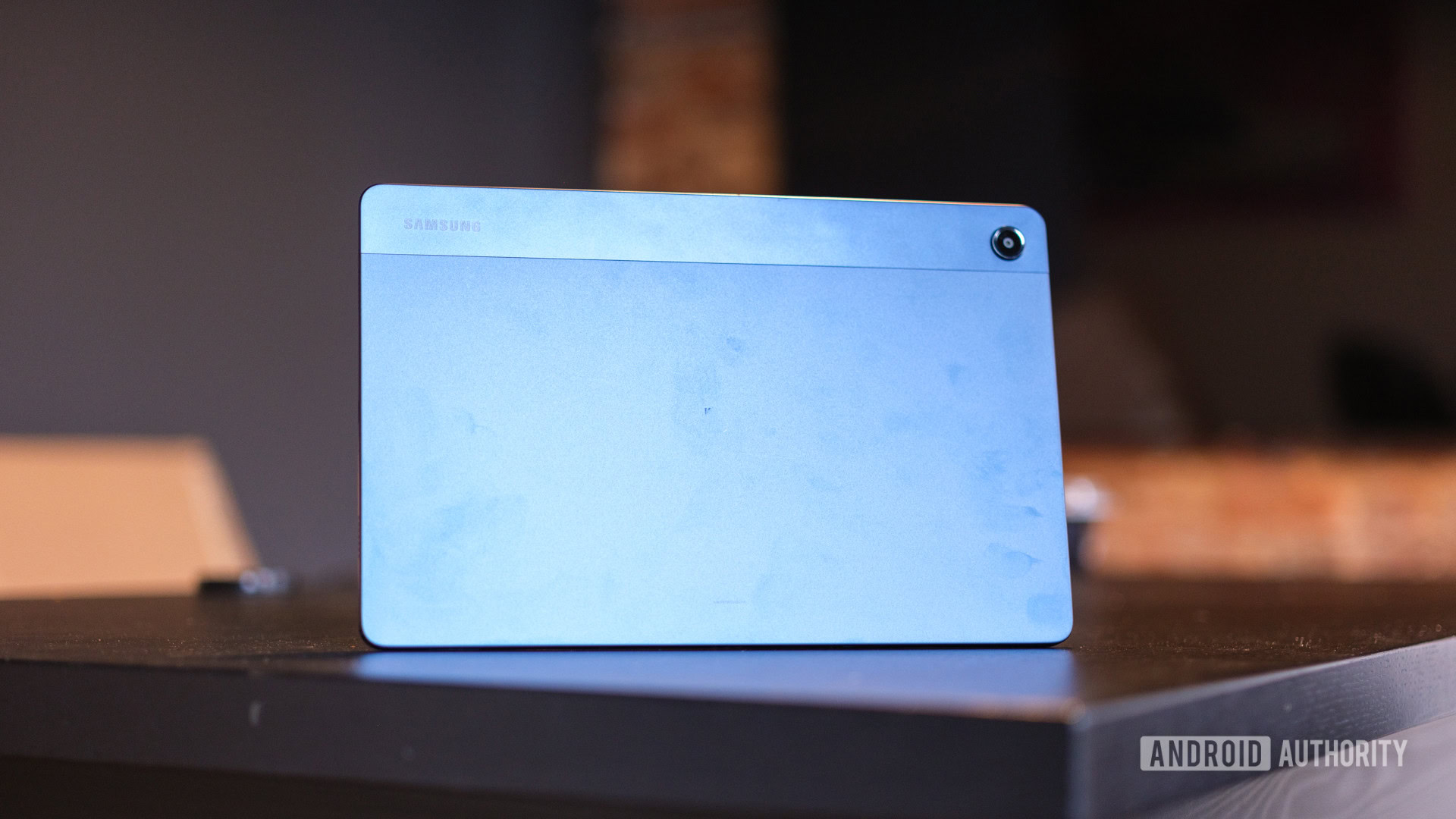 samsung galaxy tab a9 plus her&oacute;i traseiro