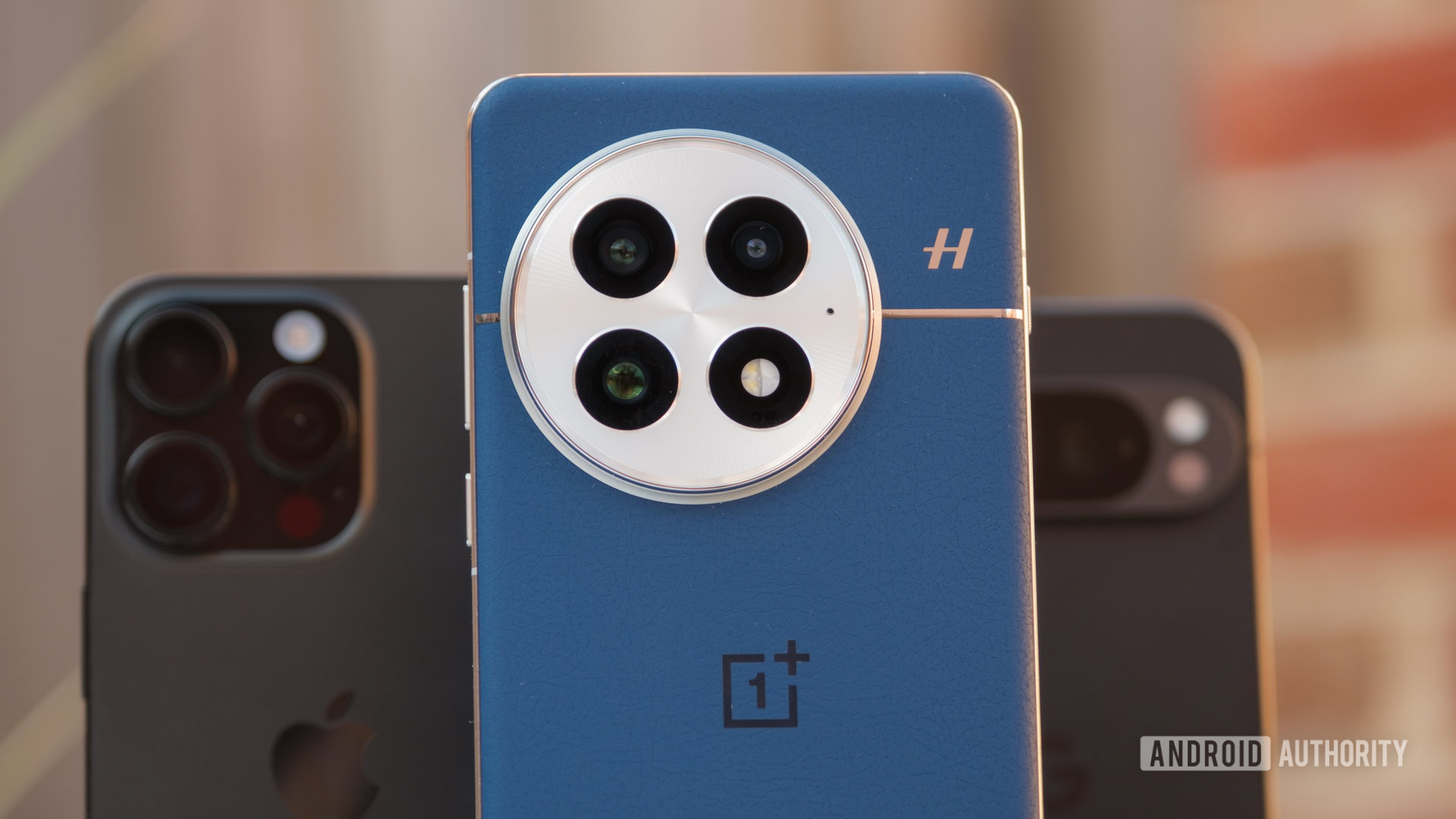 OnePlus 13 Camera vs Pixel vs iPhone fechar