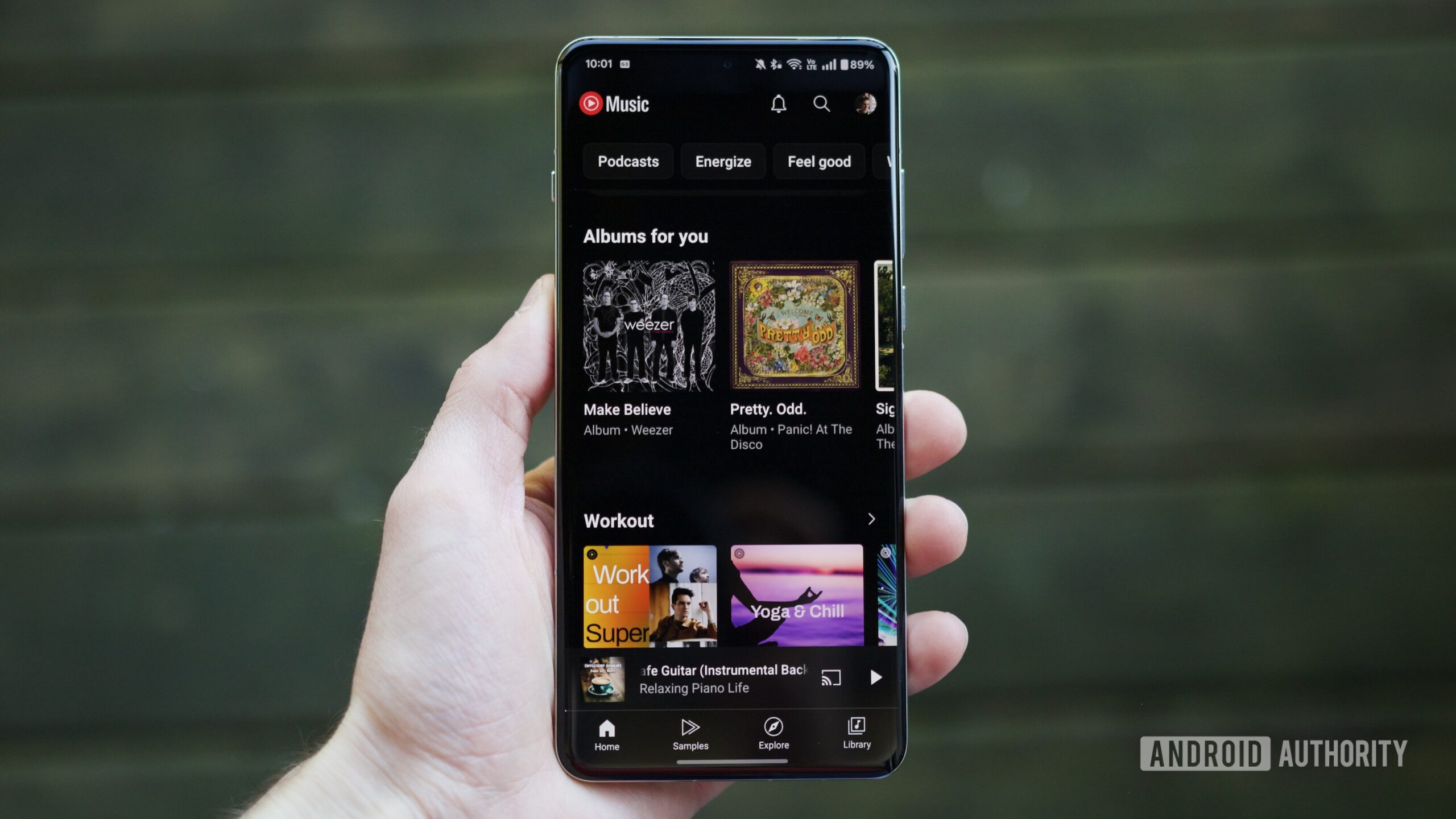 Aplicativo YouTube Music em execu&ccedil;&atilde;o em um telefone Android.