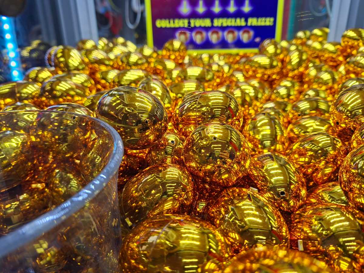 Samsung Galaxy A56 camera sample macro gold eggs