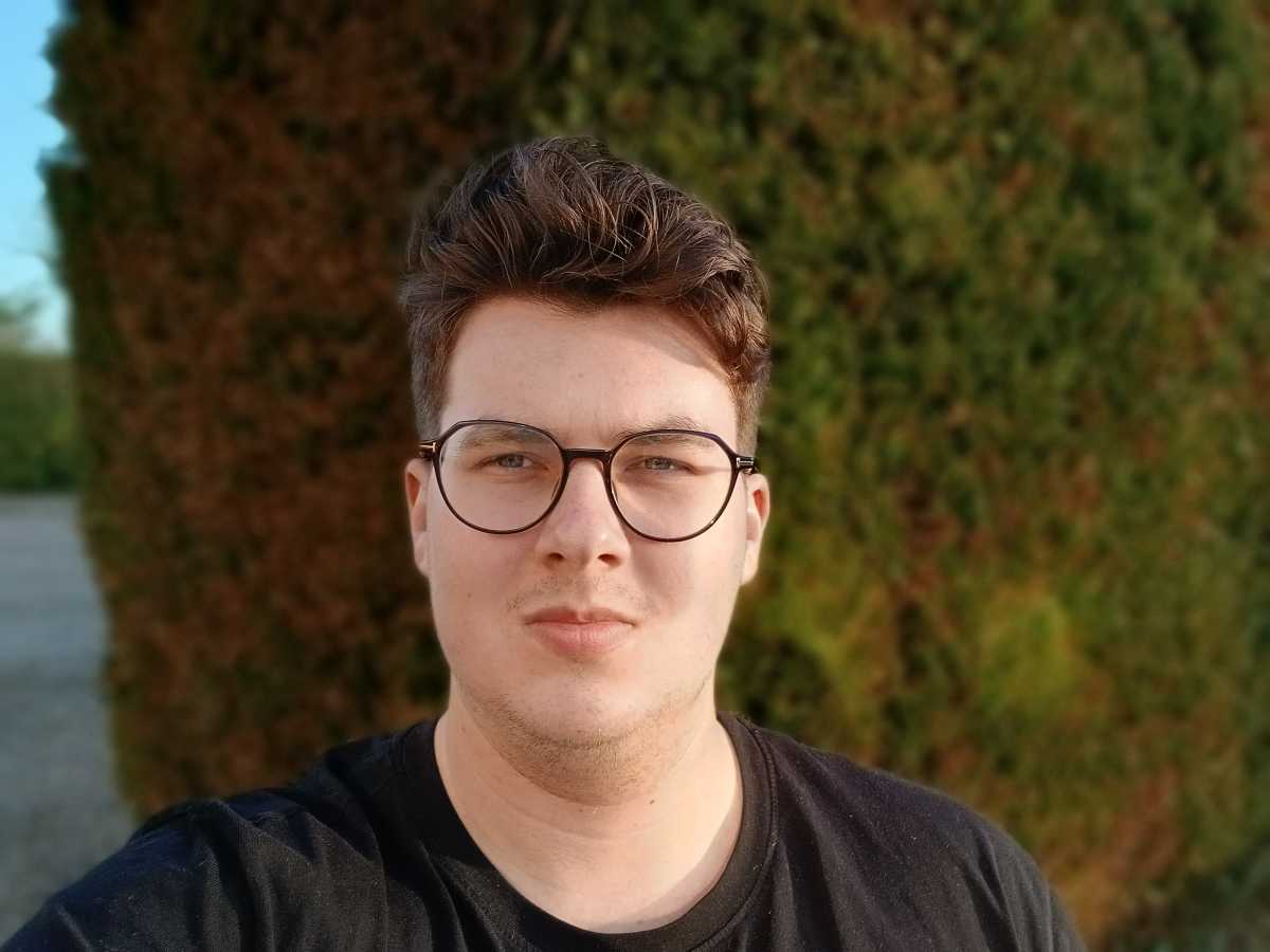 Galaxy A16 Portrait Selfie Shot