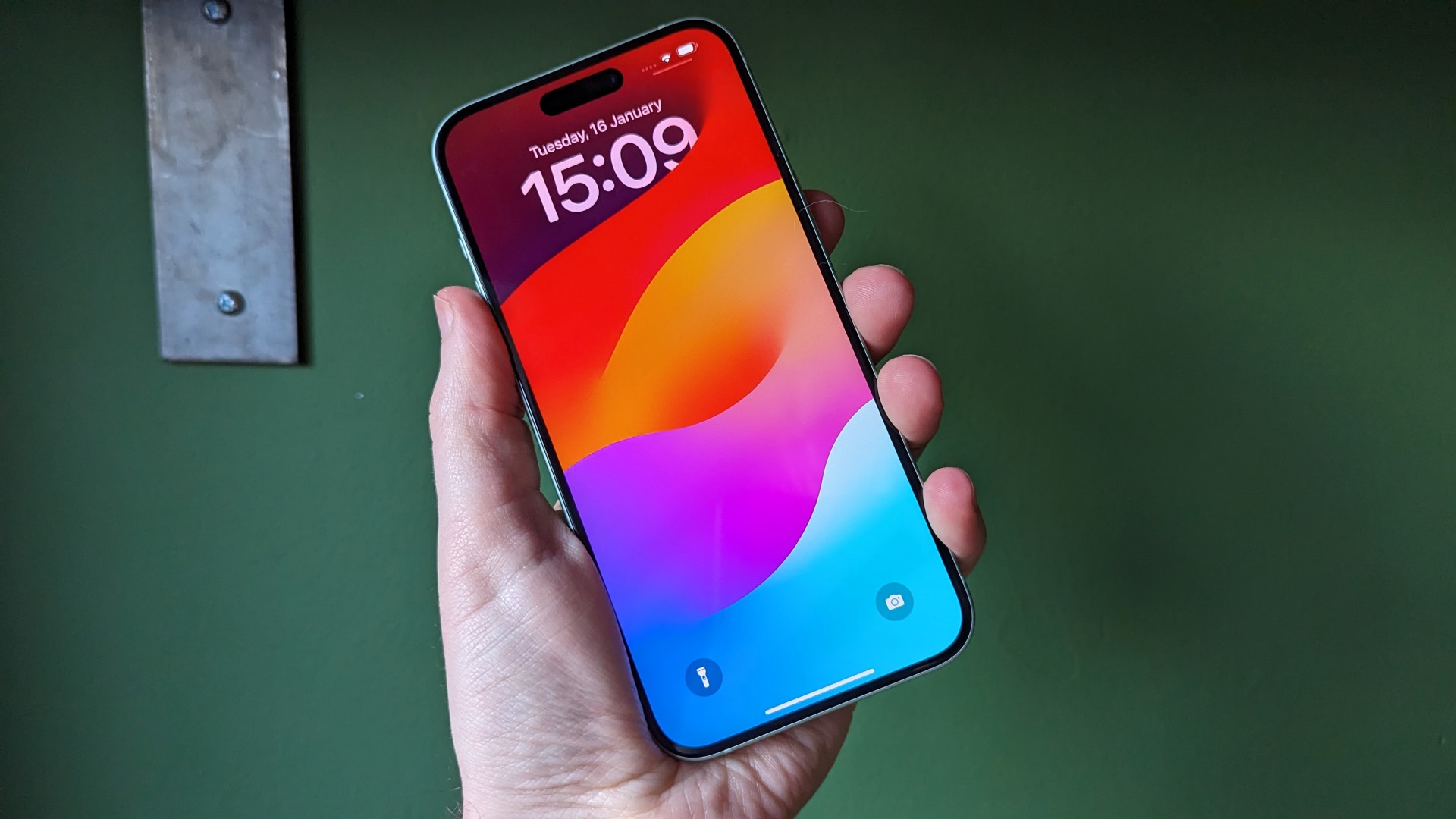  Apple iPhone 15 Plus - Great battery life