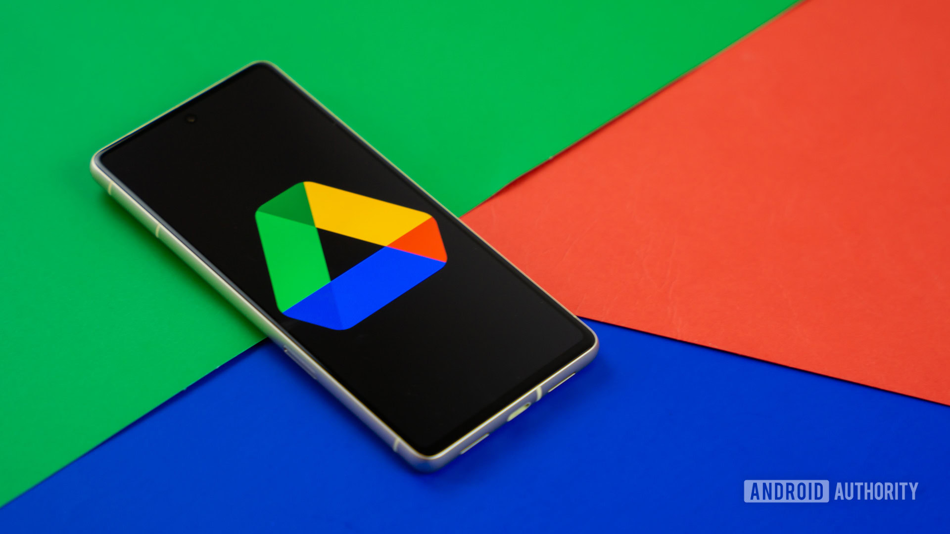 Logotipo do Google Drive no smartphone Foto stock Logotipo do Google Drive no smartphone Foto stock