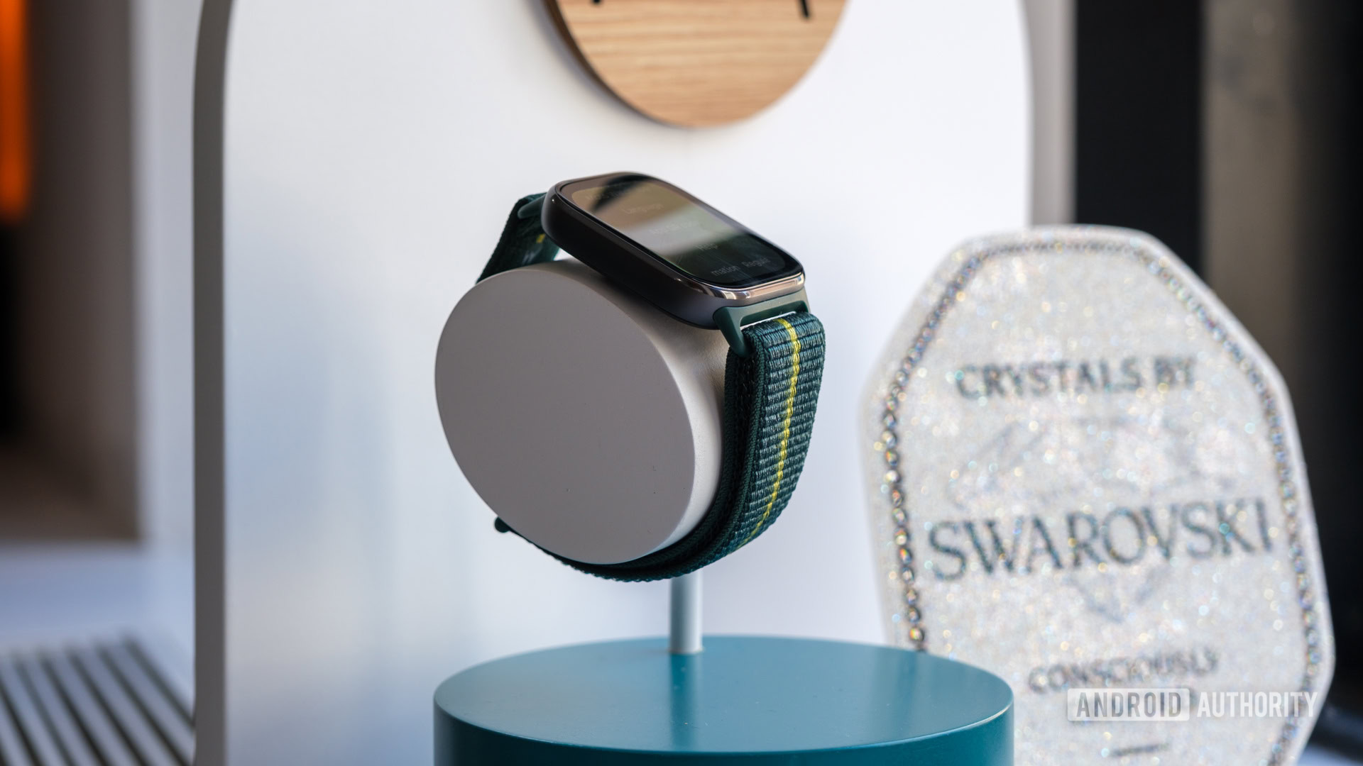 Motorola Moto Watch Fit em Stand