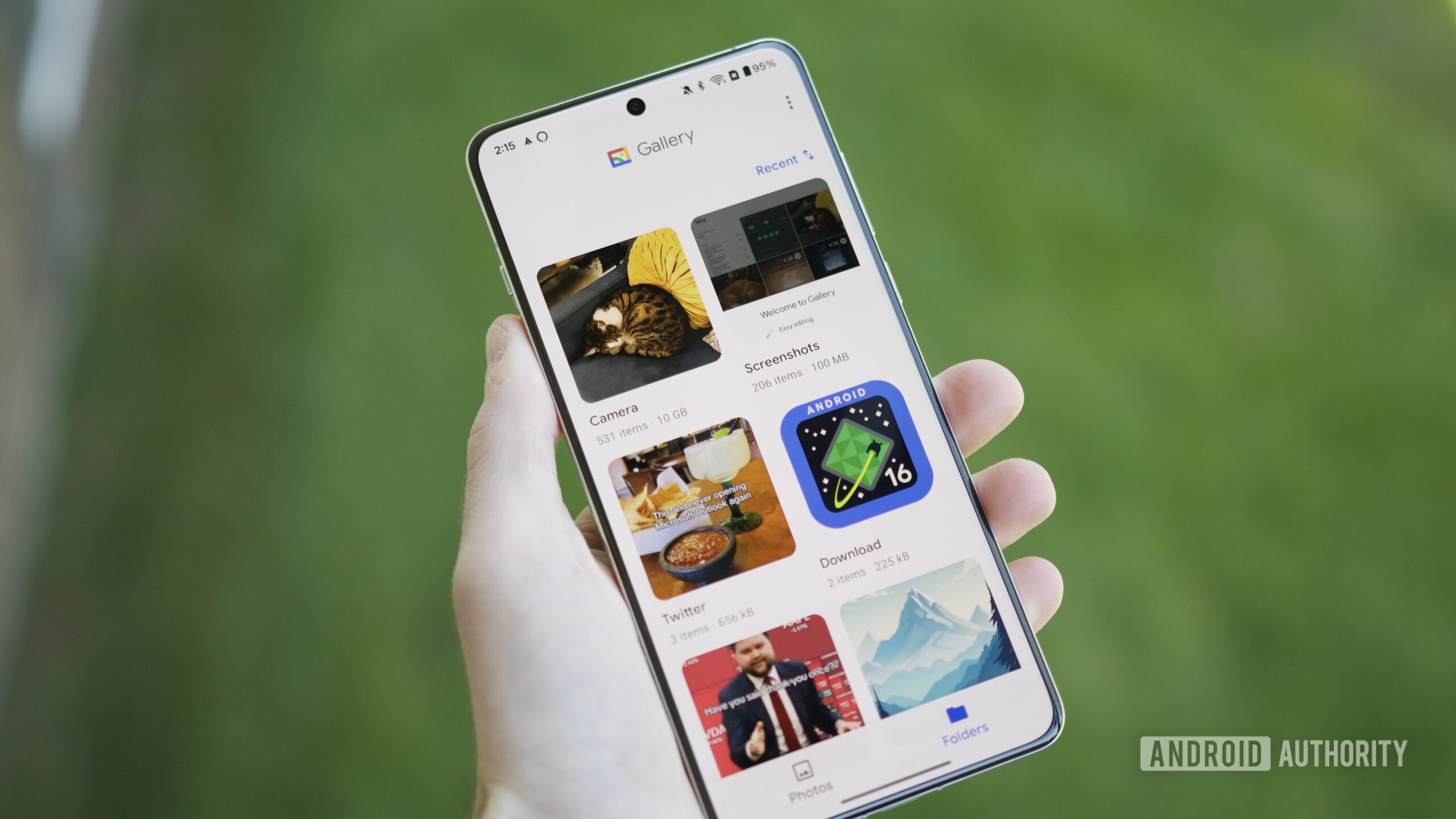 O aplicativo Google Gallery em execução em um telefone Android.