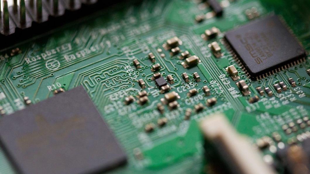 Placa de silício (Imagem: Chris Ried/Unsplash)