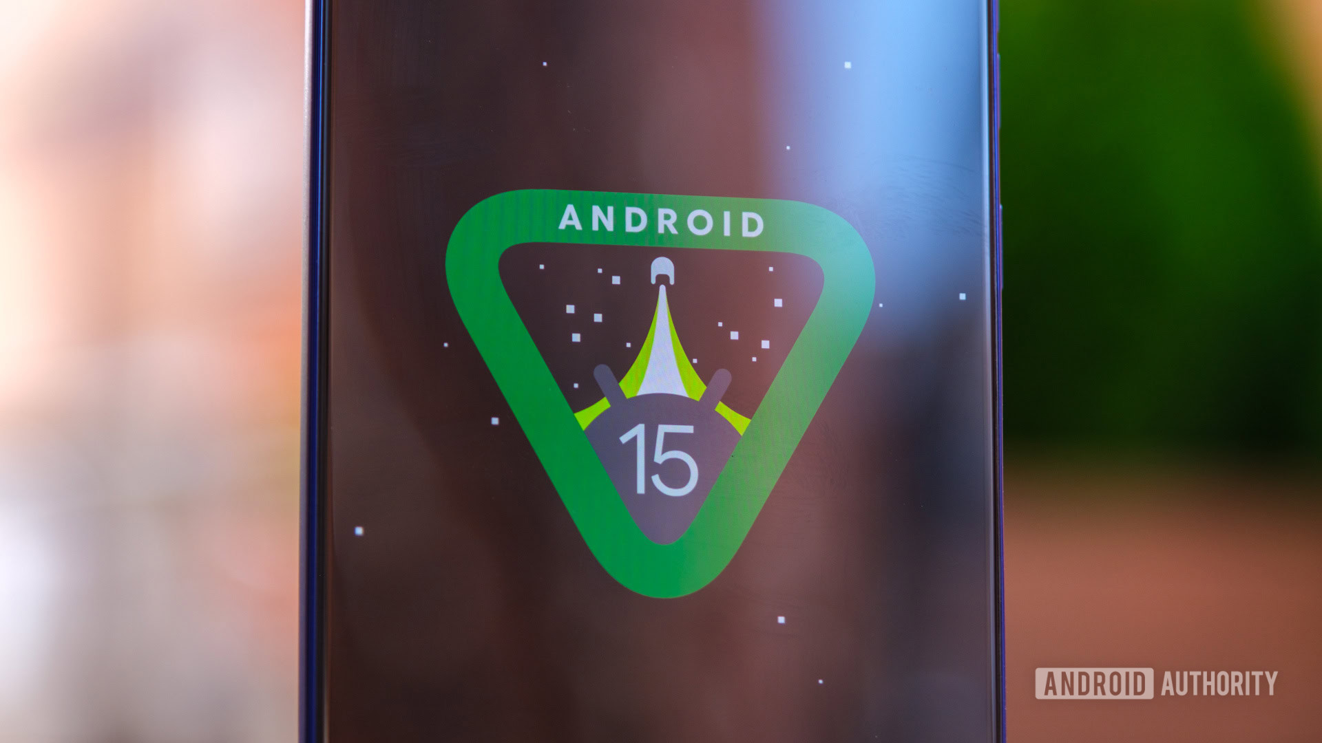 Motorola Moto G Stylus 2025 android 15 ovo de p&aacute;scoa