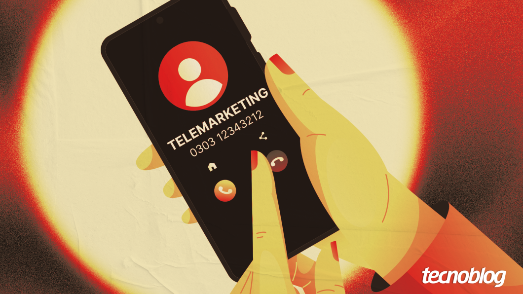 Ilustração de uma mão segurando um celular. Na tela aparece uma chamada identificada como "telemarketing".