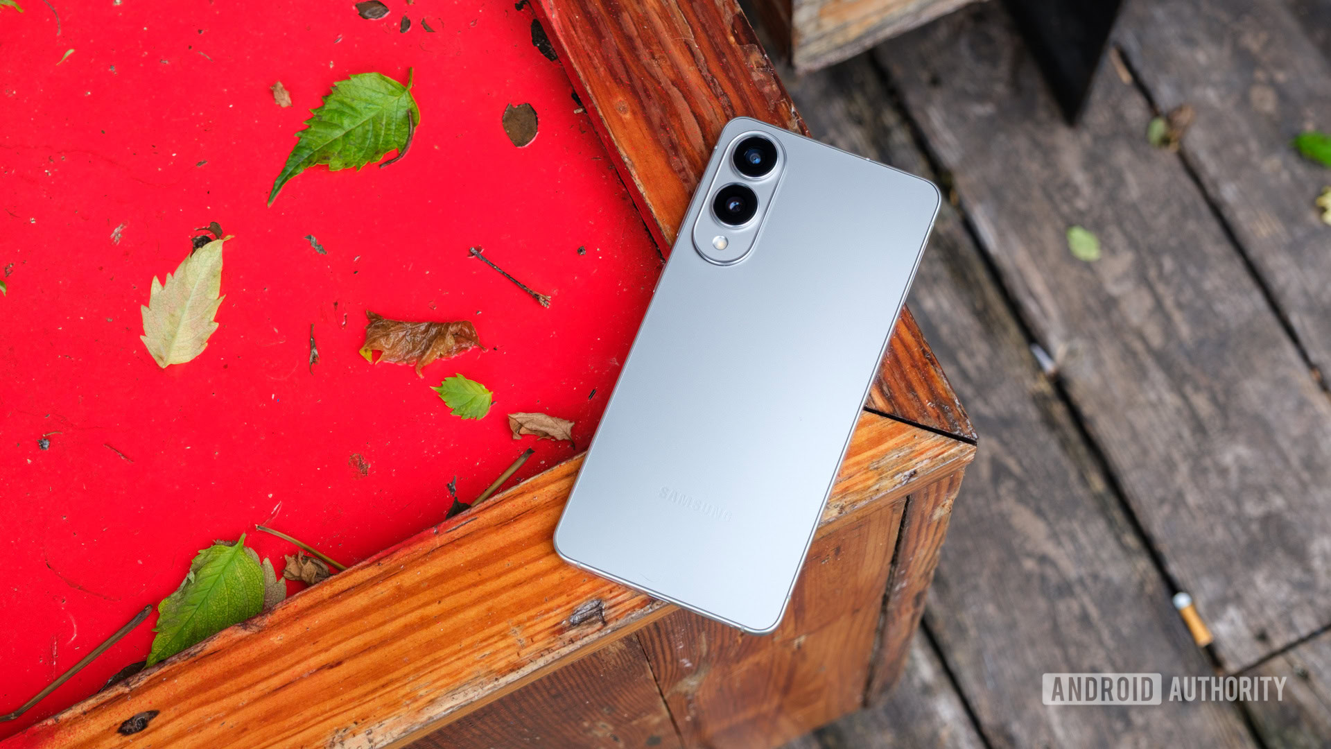 Samsung Galaxy S25 Edge herói deitado