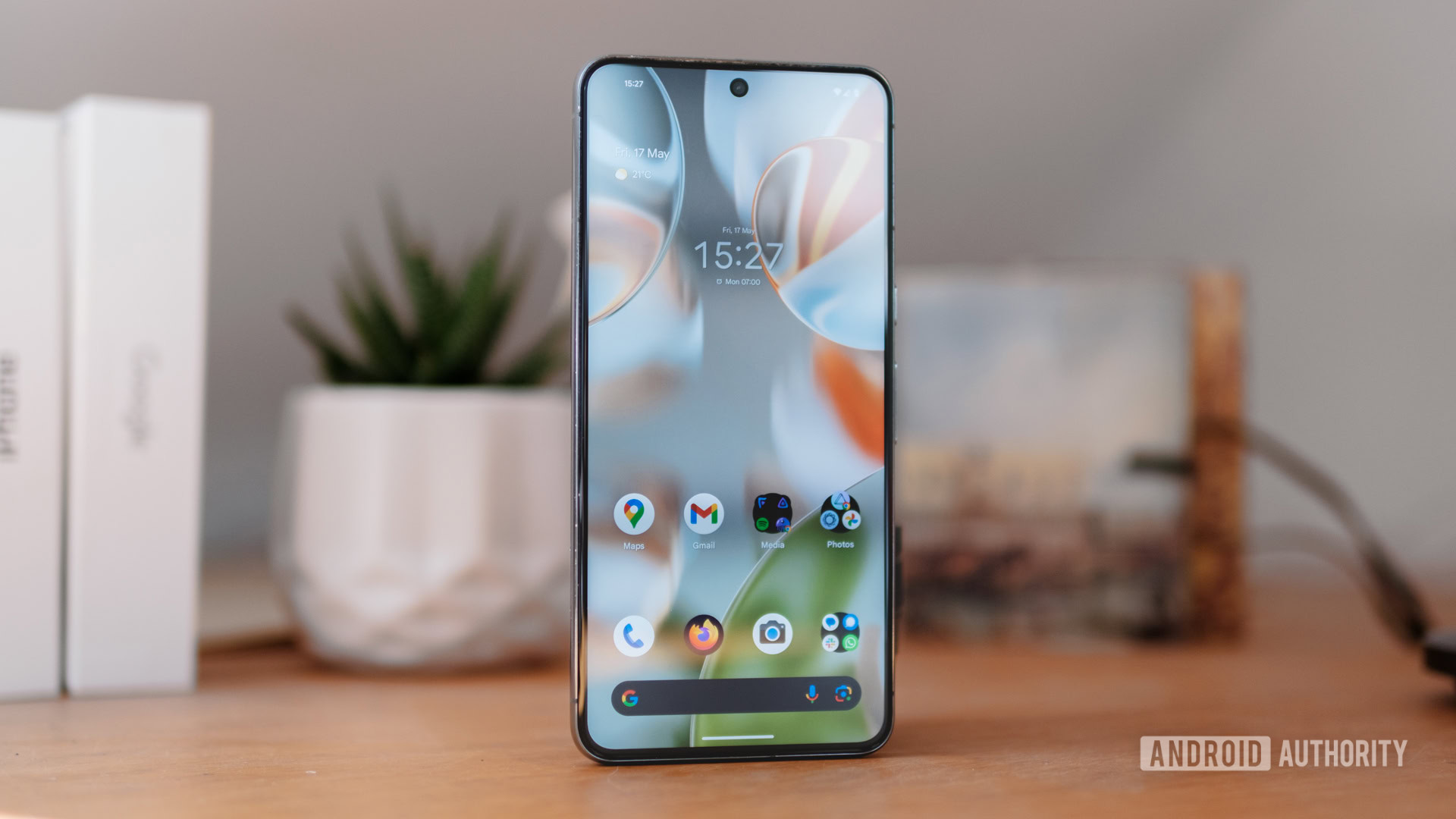 Papéis de parede do Google Pixel 9 no Pixel 8 Pro Angulado Papéis de parede do Google Pixel 9 no Pixel 8 Pro Angulado