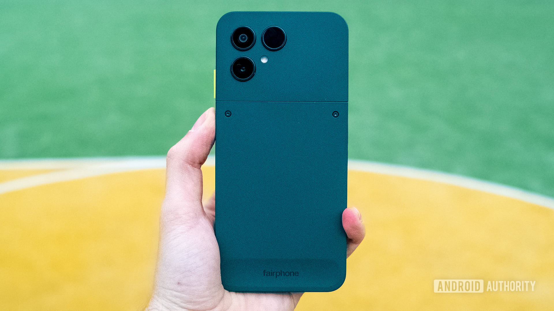 Fairphone Gen 6 em mãos Fairphone Gen 6 em mãos