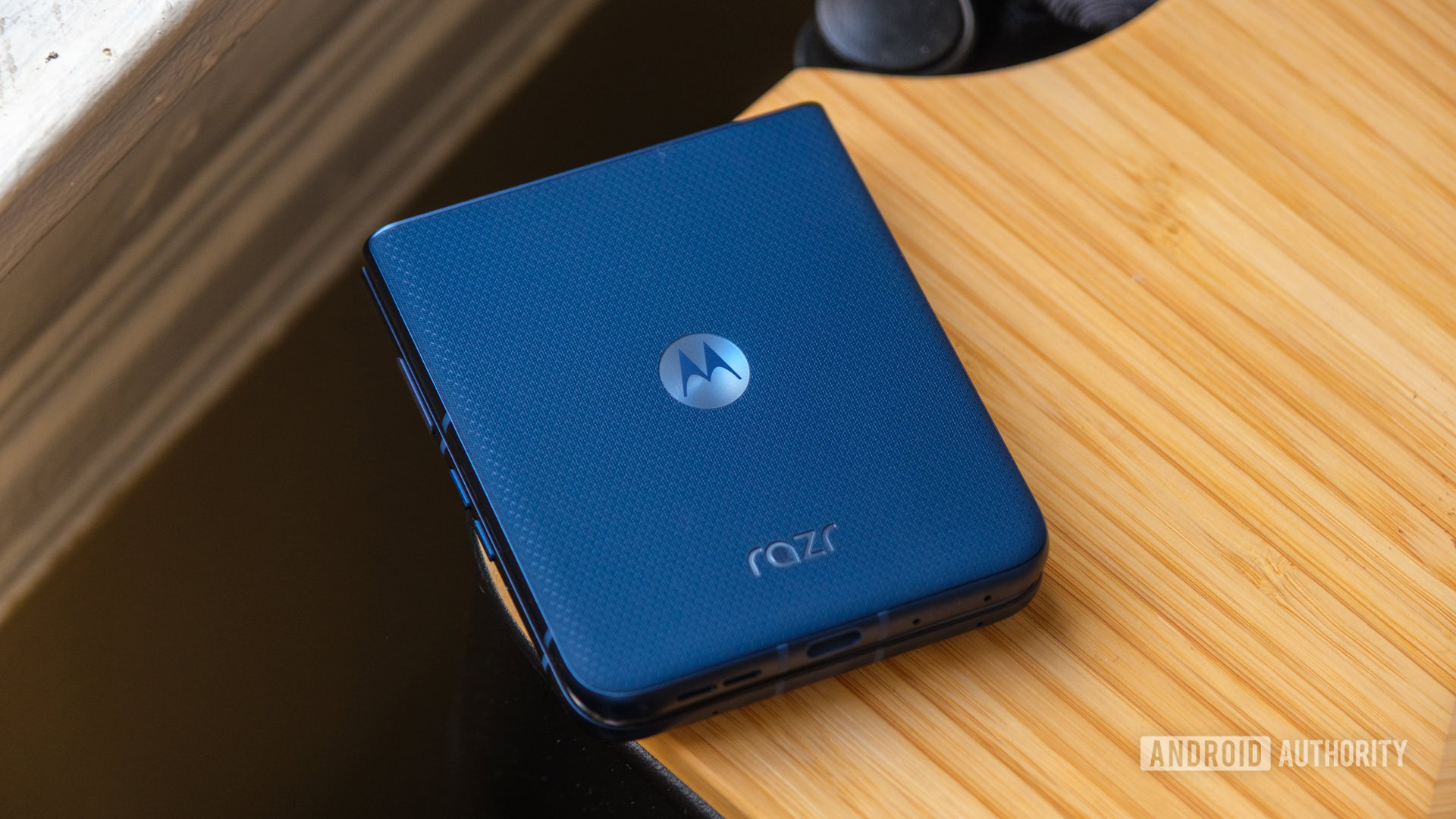 Motorola RAZR 2025 Textura de nylon traseiro Motorola RAZR 2025 Textura de nylon traseiro