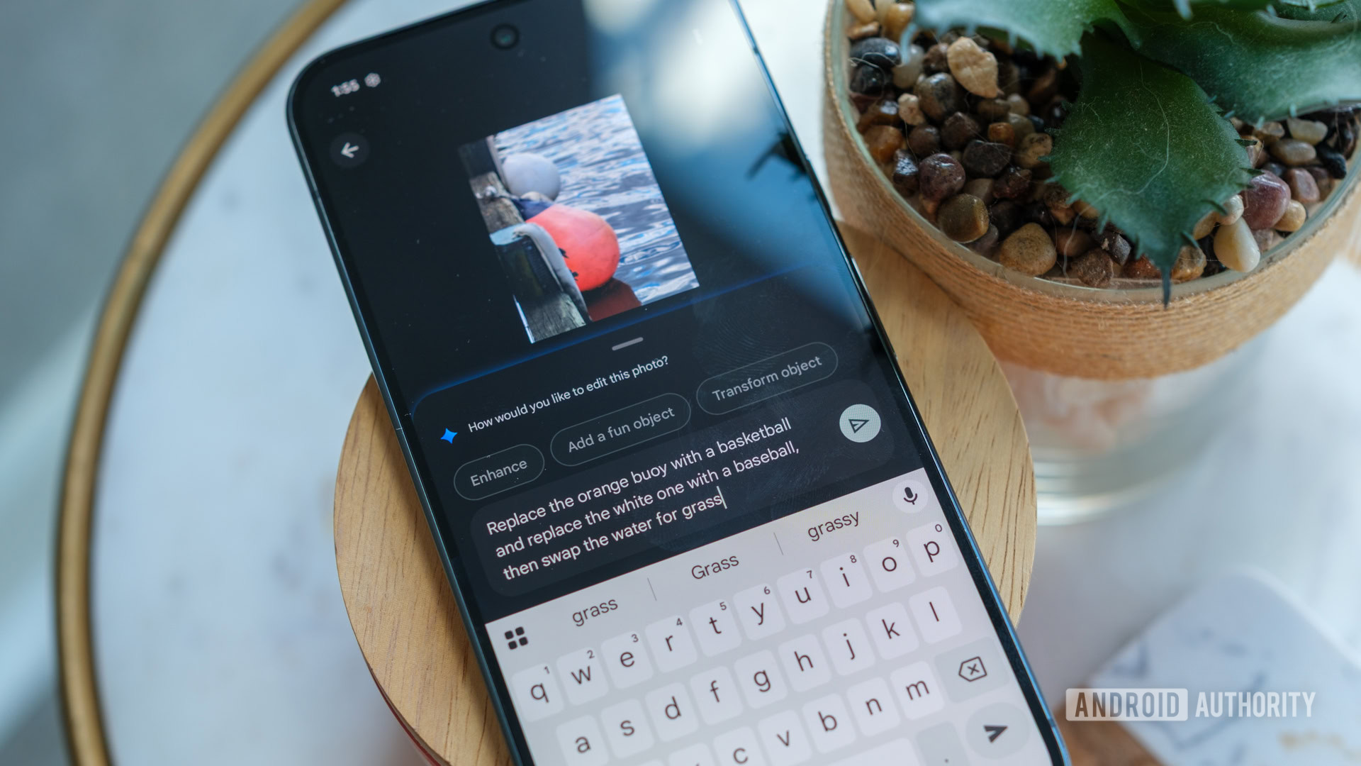 Entrada do prompt do Google Pixel 10 Pro Ask Photos