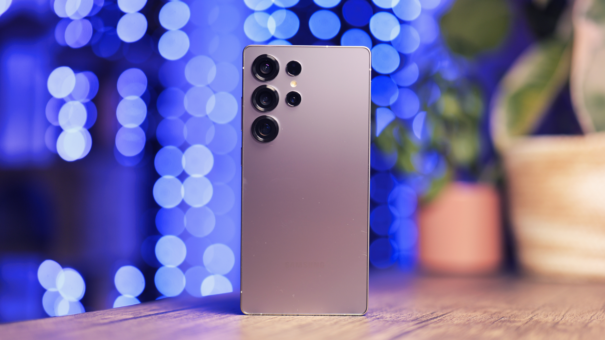 Samsung Galaxy S25 Ultra - Best Overall