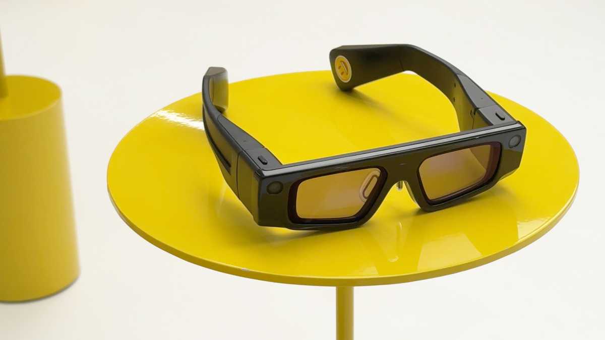 Snap OS 2.0 demo 2024 Spectacles table