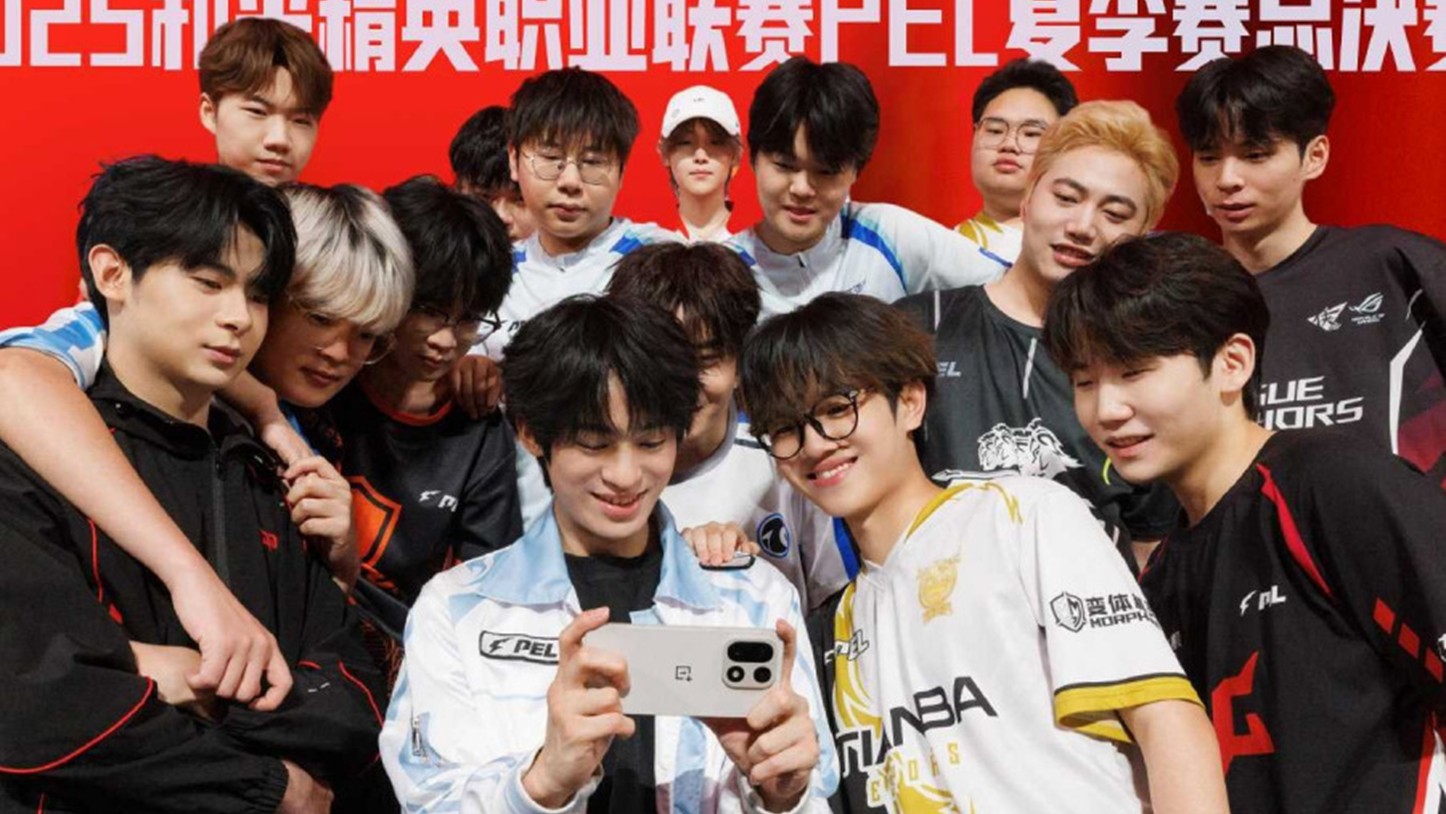 Suspeito OnePlus 15 sendo usado em amplo evento Suspeito OnePlus 15 sendo usado em amplo evento