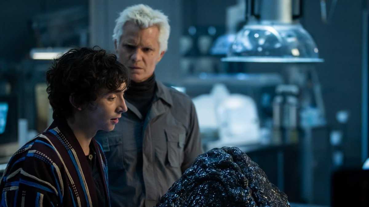 Alien: Earth - Timothy Olyphant as Kirsh and Samuel Blenkin as Boy Kavalier