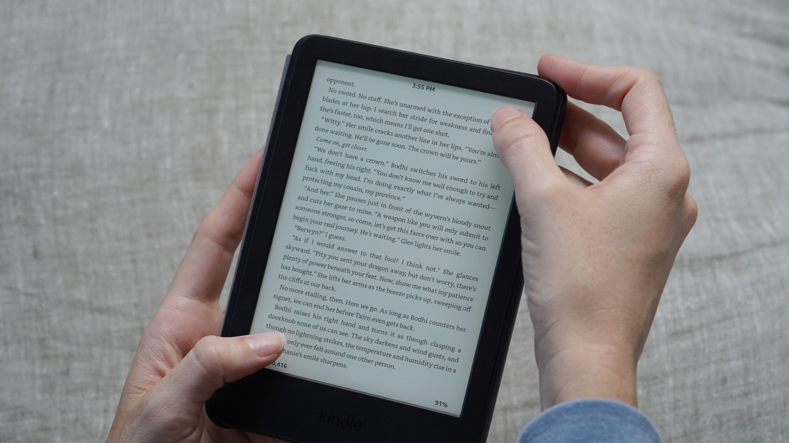 Captura de tela Kindle Um usuário do Kindle tira uma captura de tela da página atual.