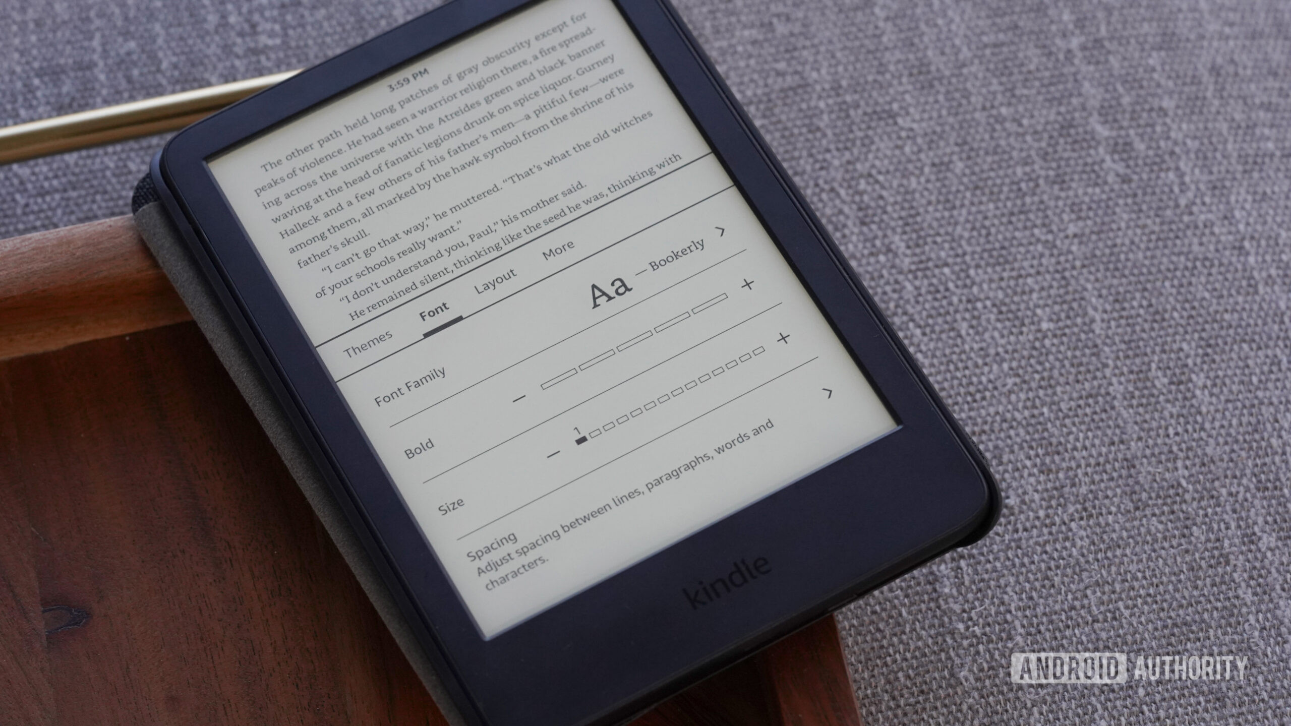Kindle Fonte Configurações Um SUER acessa o menu de configurações da fonte do Kindle.