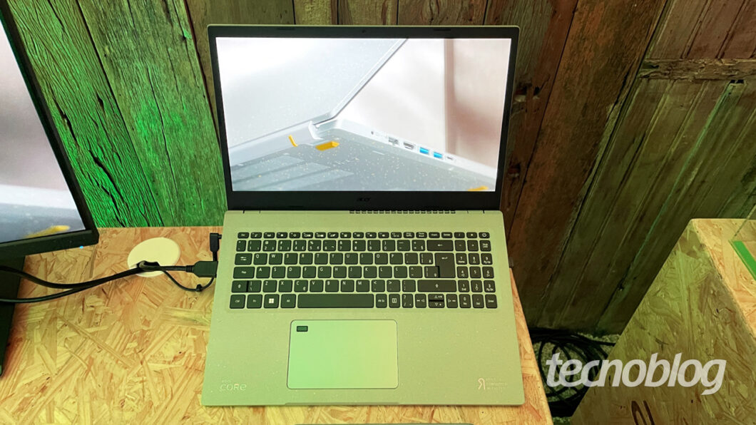 Aspire Vero tem material reciclado (imagem: Emerson Alecrim/Tecnoblog)