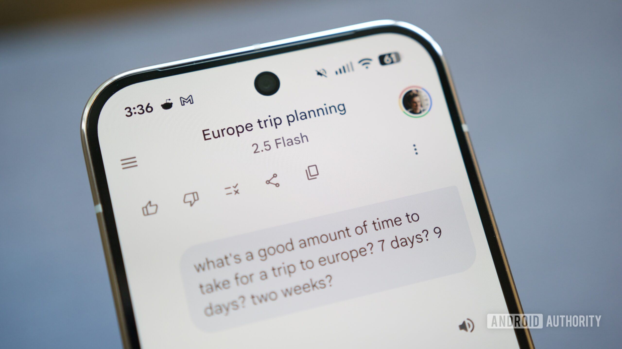 Close do aplicativo Gemini para uma conversa intitulada "Planejamento de viagem à Europa."