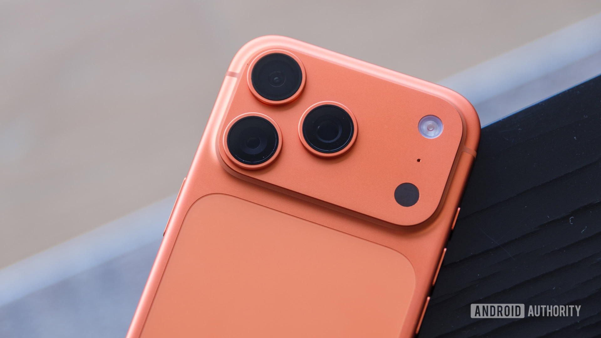 Câmeras do iPhone 17 Pro de perto