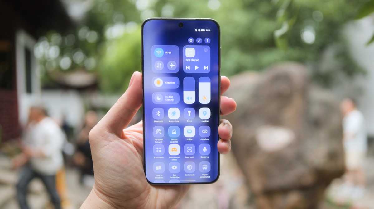 Vivo X300 Pro hands-on 12