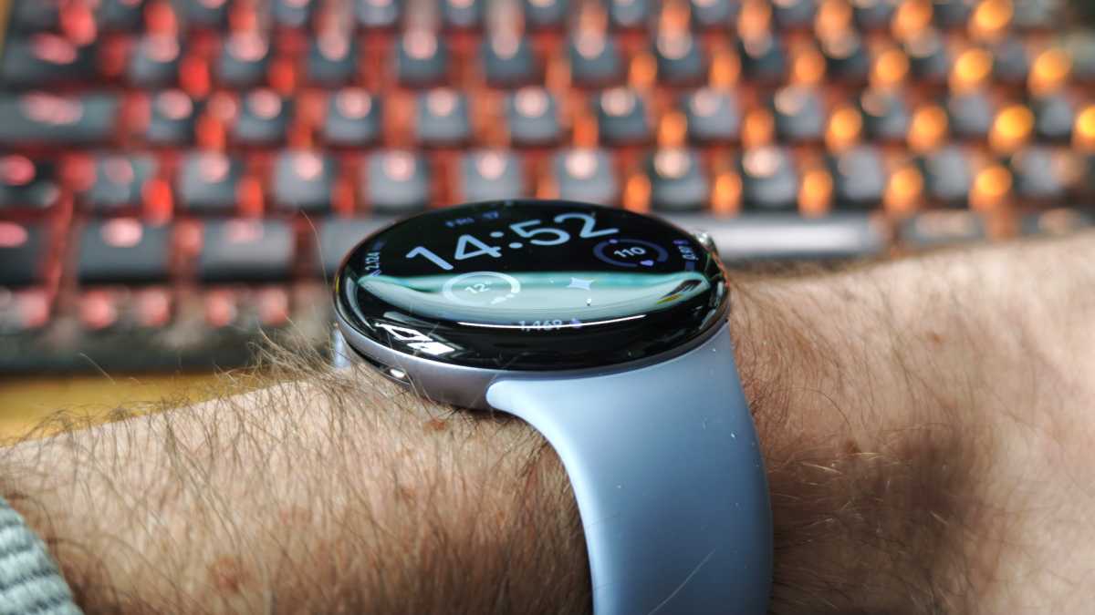 Pixel Watch 4 Actua 360 display