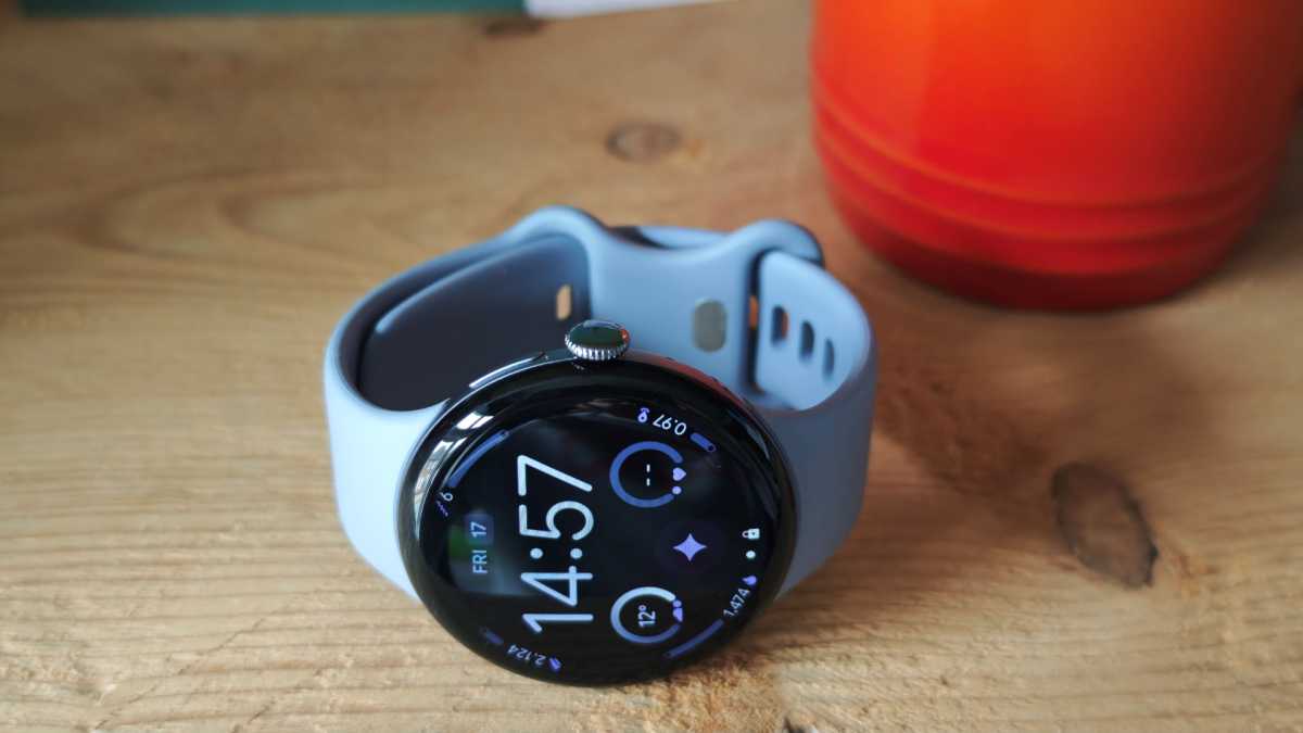 Pixel Watch 4 digital crown