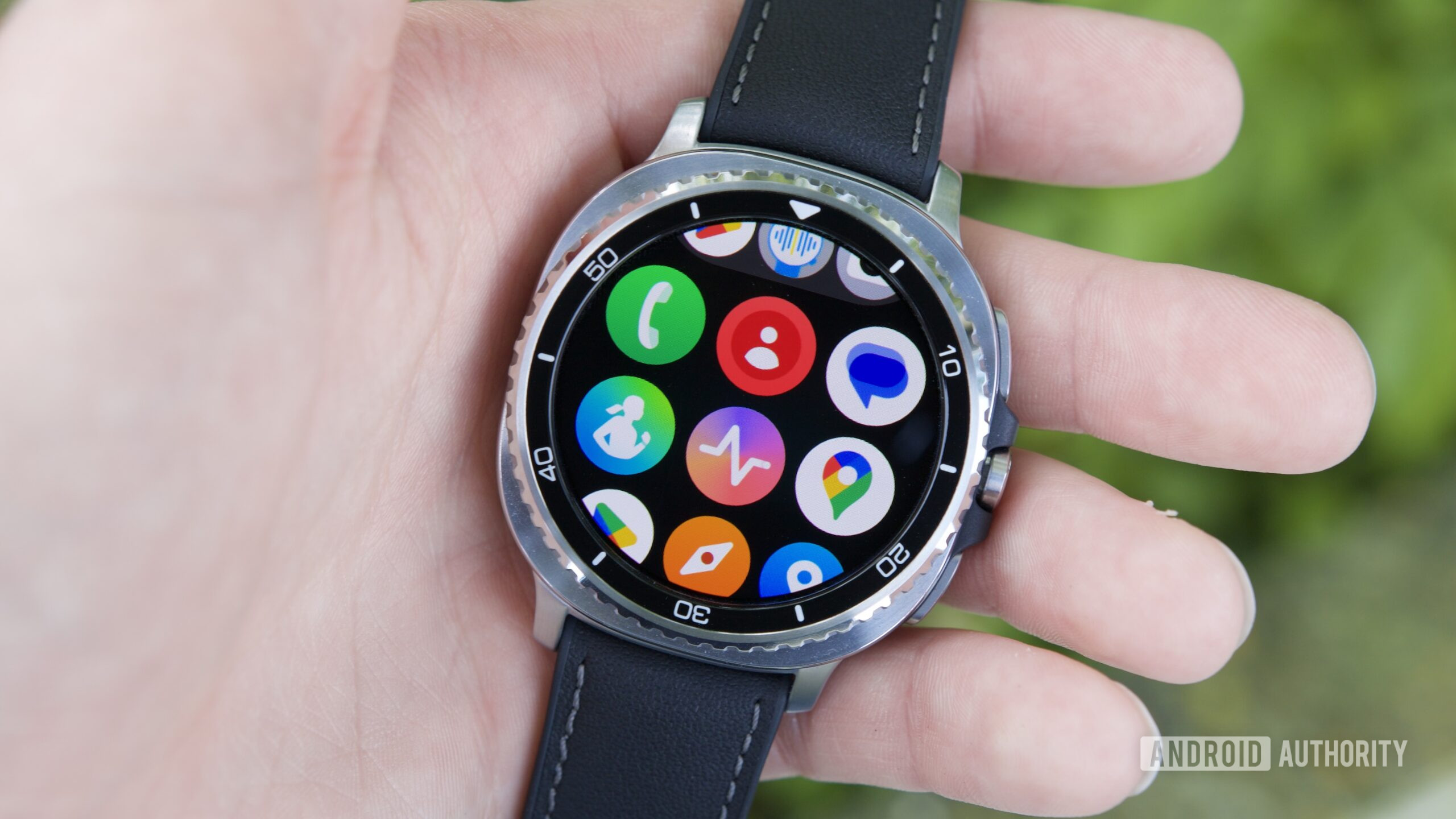 Gaveta de aplicativos no Galaxy Watch 8 Classic.