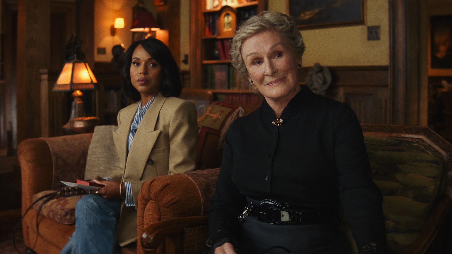Wake Up Dead Man: A Knives Out Mystery. (L-R) Kerry Washington and Glenn Close in Wake Up Dead Man: A Knives Out Mystery. Cr. Courtesy of Netflix © 2025