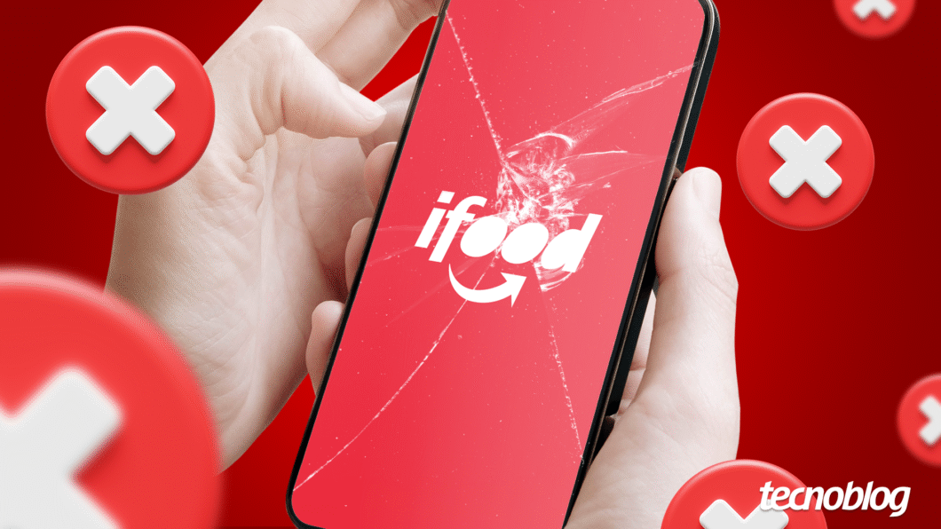 Tela de smartphone com o fundo vermelho exibindo o logotipo do iFood danificado por rachaduras na tela, sugerindo que o visor está quebrado. O aparelho é segurado com as duas mãos, e o fundo da imagem também é vermelho, com vários ícones circulares contendo um “X” branco em destaque. No canto inferior direito, aparece a logomarca do Tecnoblog em branco.