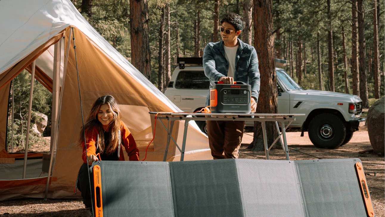 Central elétrica portátil Jackery Explorer 1000 V2 para acampamento