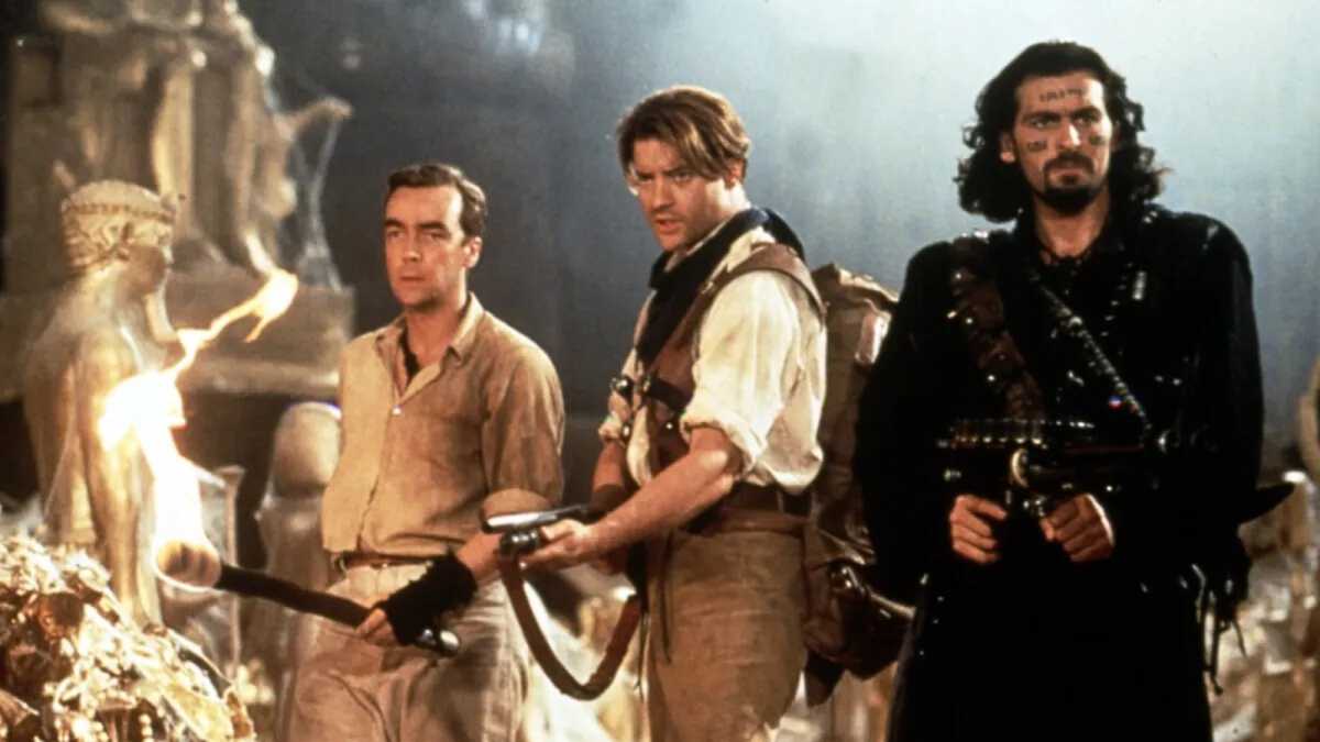 The Mummy (1999) - John Hannah as Jonathan, Brendan Fraser as Rick, Oded Fehr as Ardeth