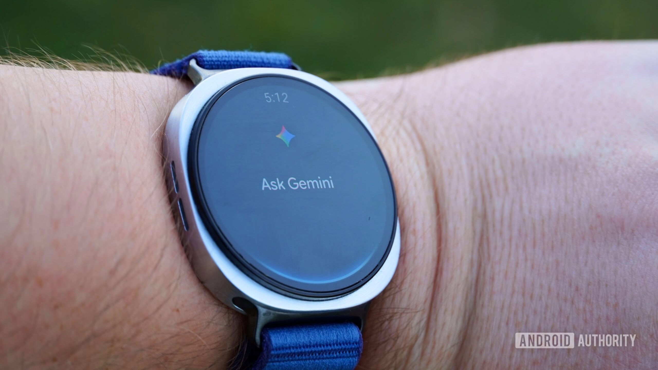 Gêmeos Galaxy Watch 8 4 Gemini rodando em um Galaxy Watch 8 no meu pulso.