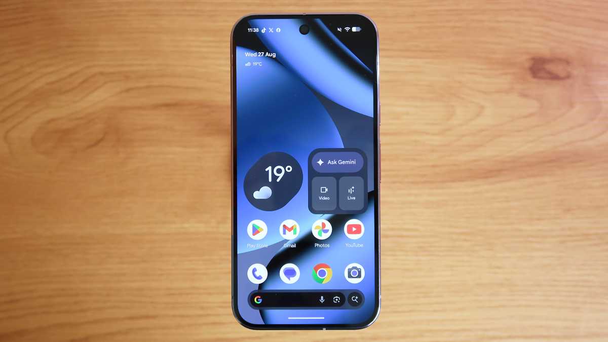 Google Pixel 10 Pro REVIEW front straight