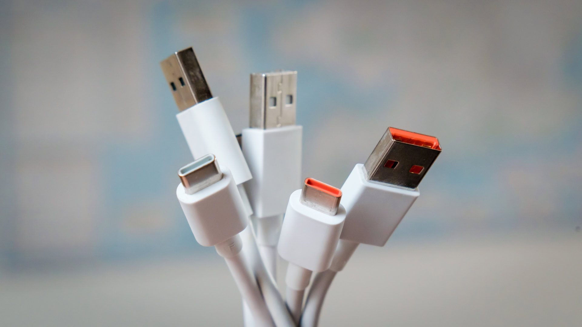 Cabos USB C e USB A Cabos USB C e USB A