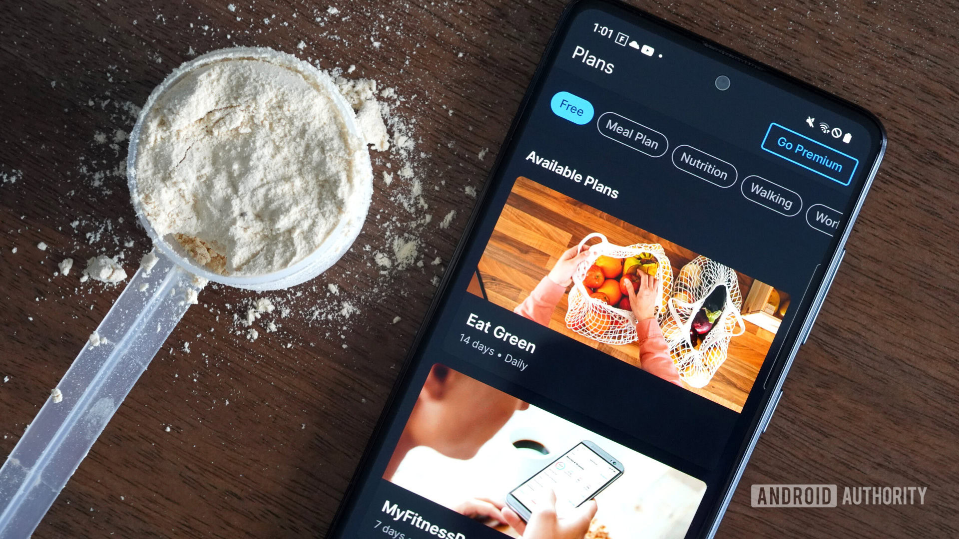 O aplicativo de rastreamento de calorias oferece planos dedicados para gerenciamento de dieta e exercícios.