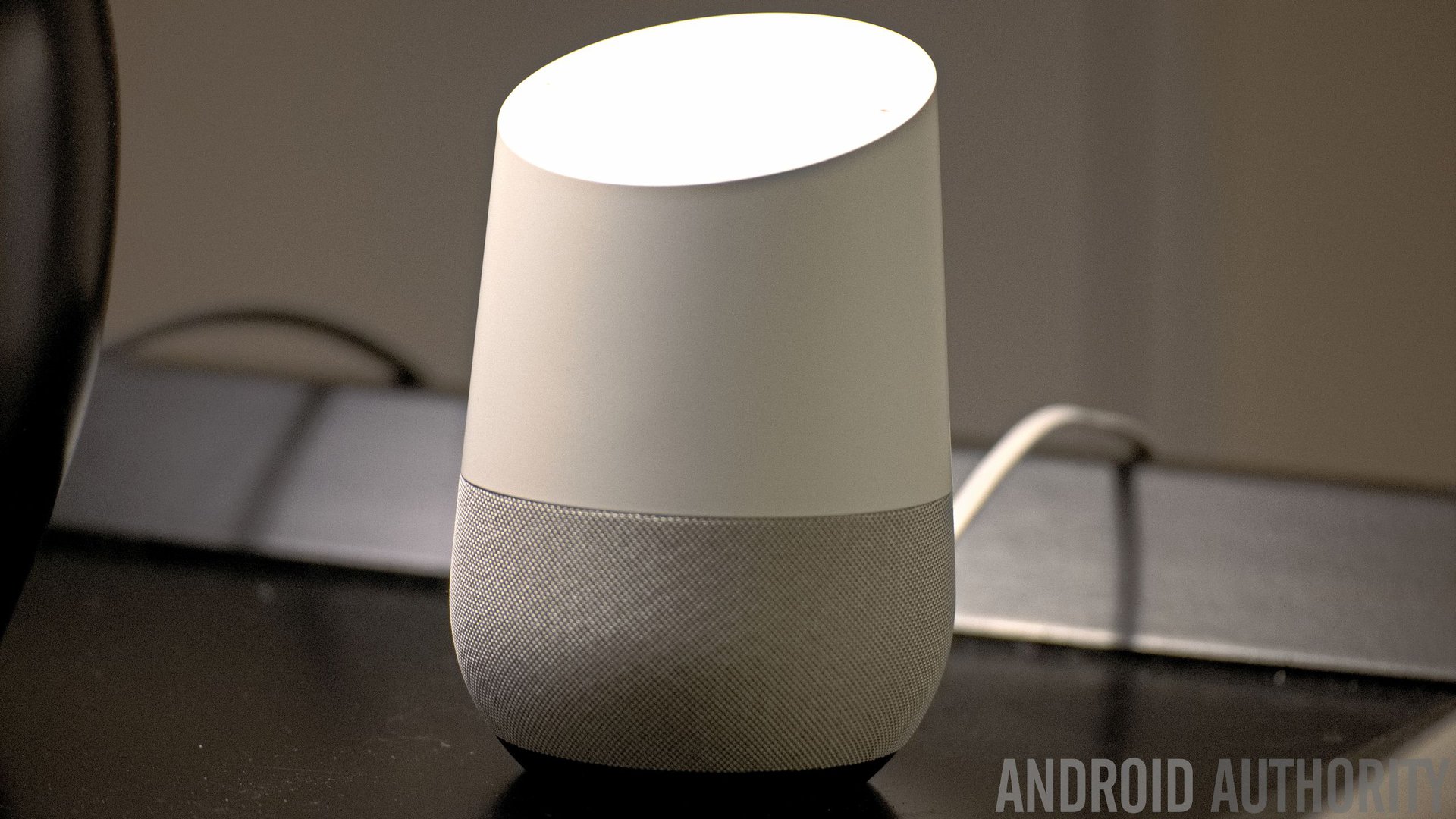 google-home-review-15-of-15 Esta é uma imagem do Google Home e também a imagem em destaque dos melhores aplicativos do Google Home