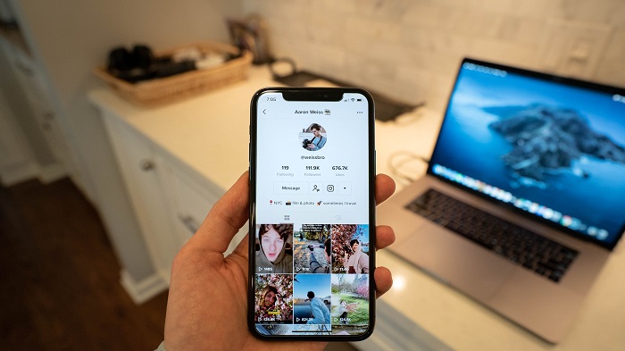 Como descobrir novos desafios no TikTok (Imagem: Aaron Weiss/Unsplash)