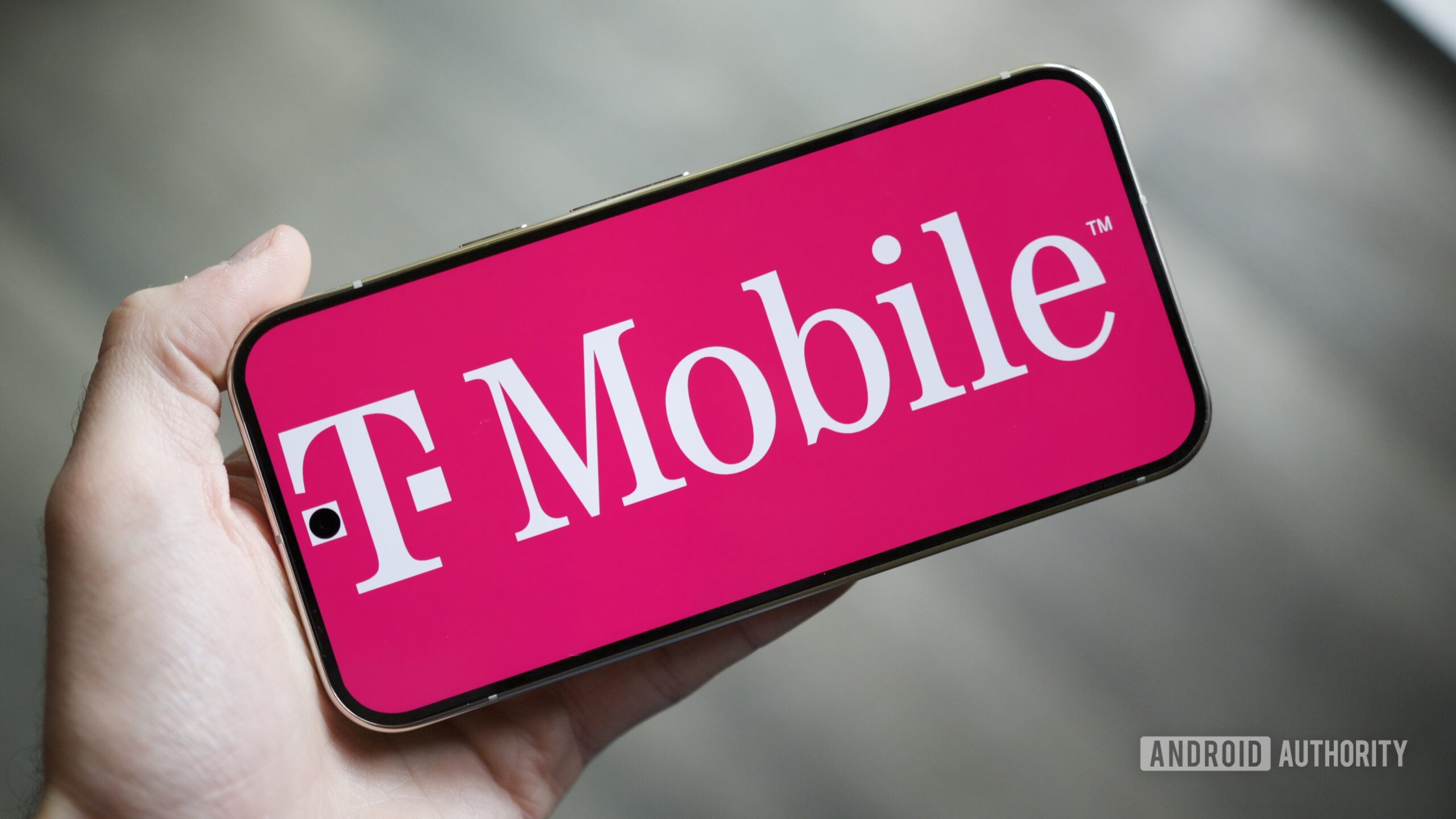 O logotipo da T-Mobile exibido em um telefone Google Pixel.