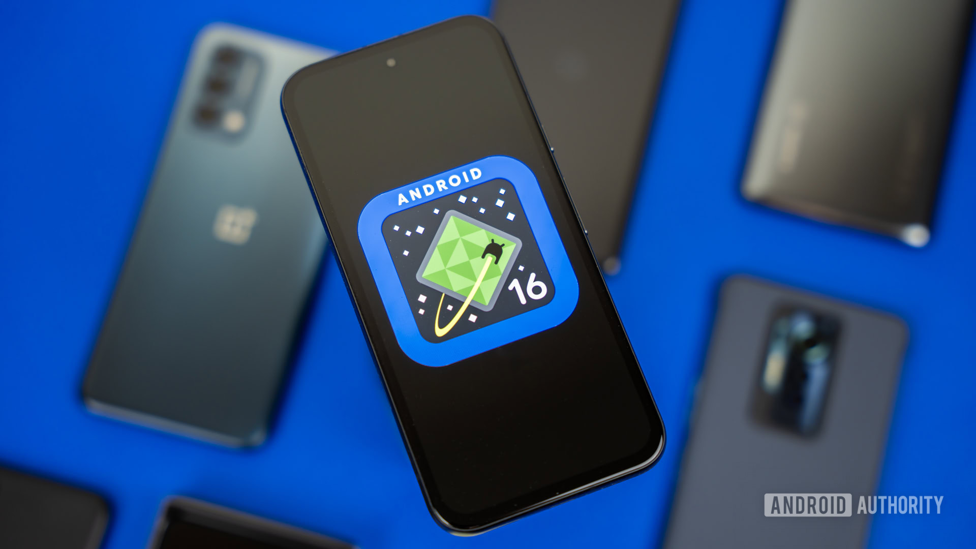 Logotipo do Android 16 no smartphone 04