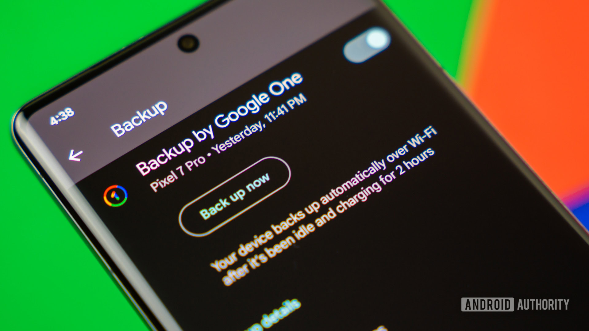 Backup pelo Google uma p&aacute;gina de configura&ccedil;&otilde;es no smartphone Foto de stock 3