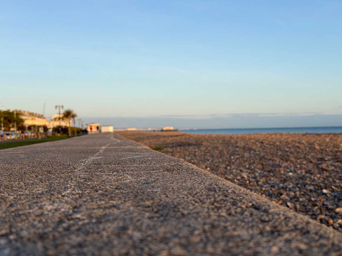 Apple iPhone 17 Pro camera sample pier 2x zoom