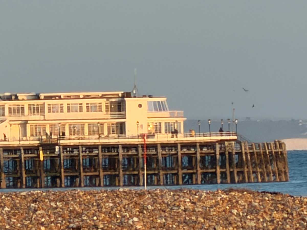 Apple iPhone 17 Pro camera sample pier 40x zoom