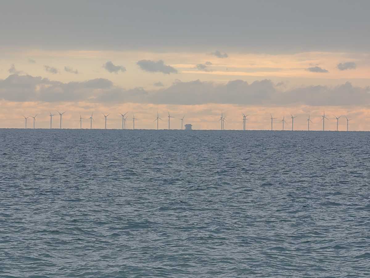 Google Pixel 10 Pro camera sample 10x zoom beach