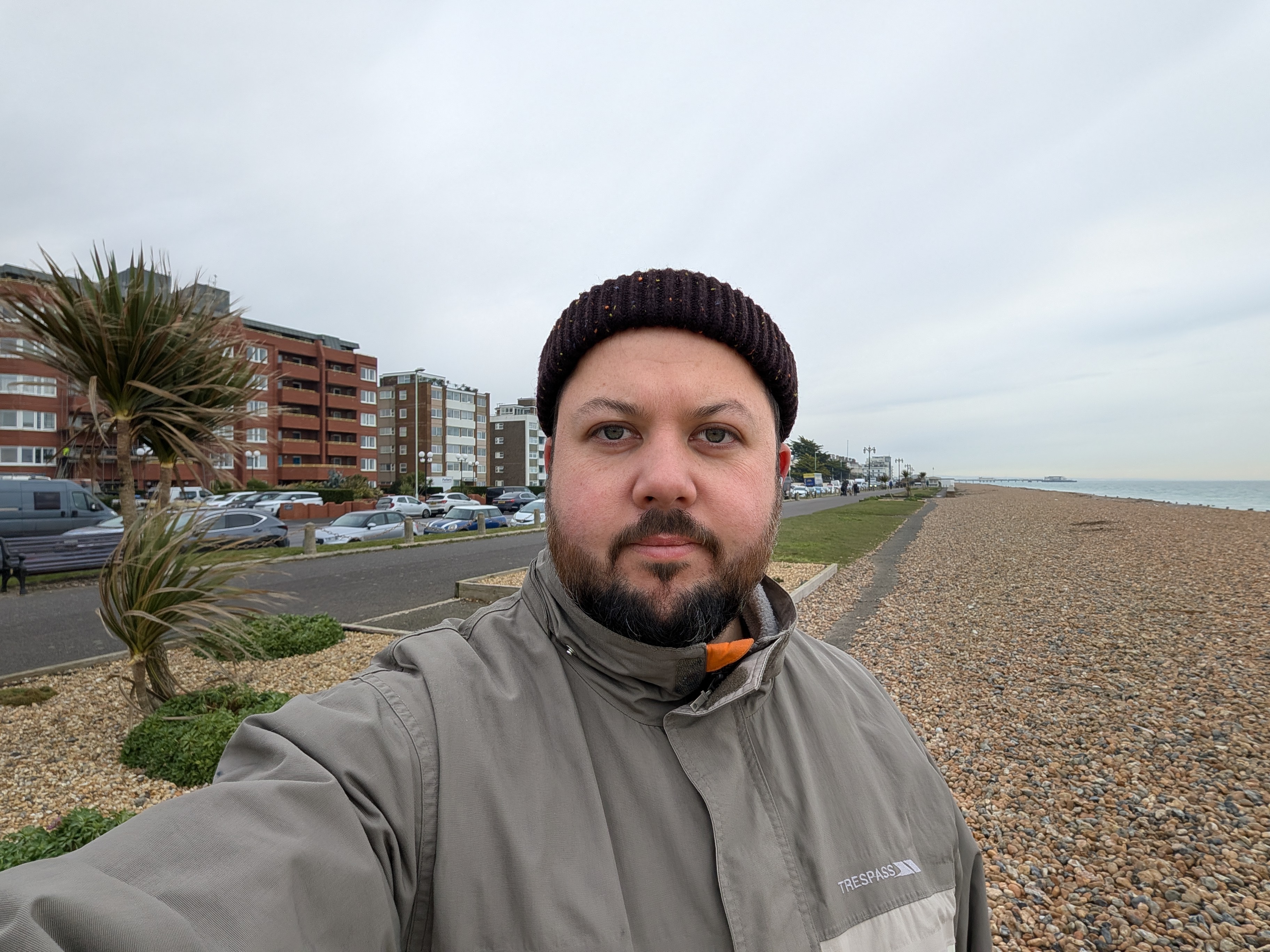 Google Pixel 10 Pro camera sample front camera selfie beach