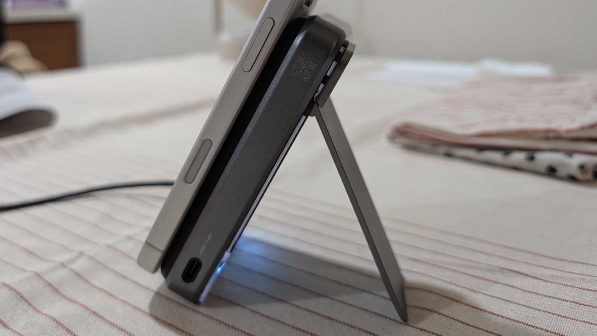 sharge icemag3 kickstand