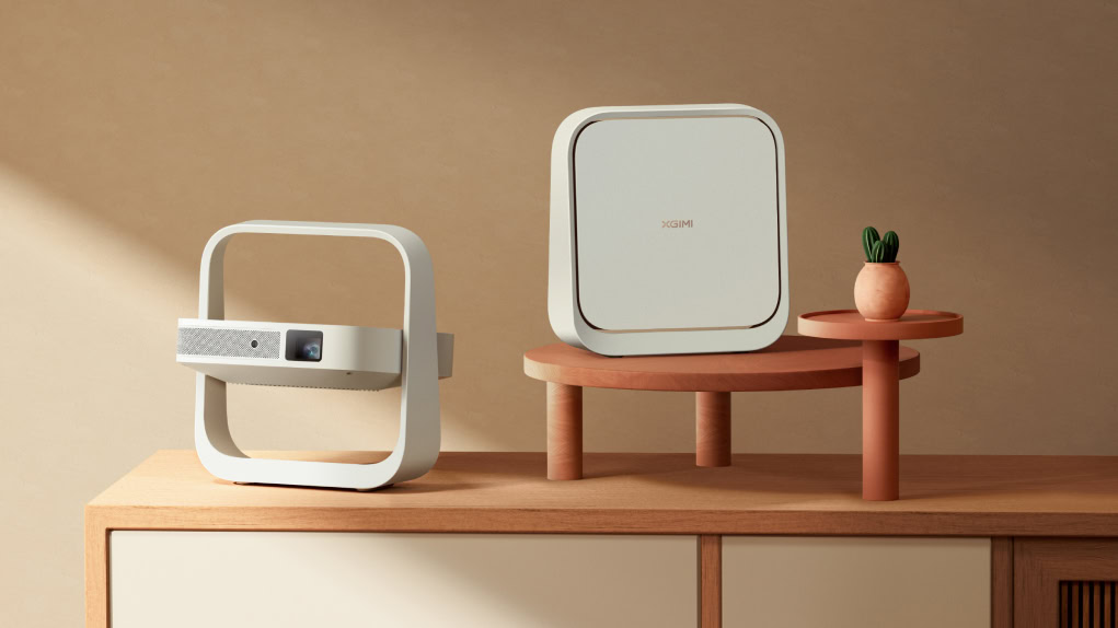 XGIMI Elfin Flip Plus na prateleira